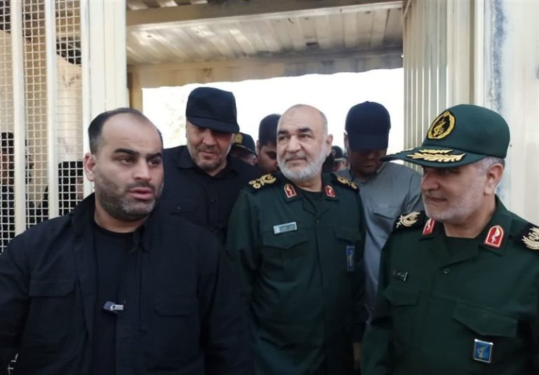 حضور میدانی فرمانده کل سپاه در مرز مهران/ سرلشکر سلامی: هیچ مشکلی امنیتی در مرزها نداریم + فیلم و تصاویر