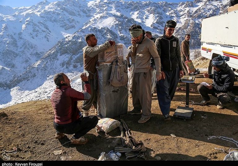 خبر خوش برای کولهبرها/ با پیگیری دستگاه قضا معابر خاصی برای کولهبرها در نظر گرفته شد + فیلم