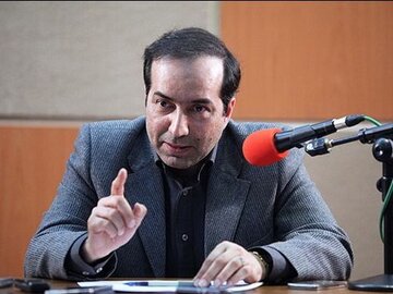 روایت حسین انتظامی از انتشار و دسترسی آزاد به اطلاعات در ایران در کلاب هاوس