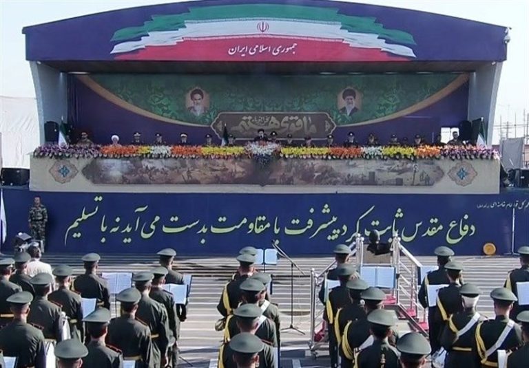 رژه ۳۱ شهریور نیروهای مسلح آغاز شد