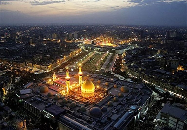 زوار امام حسین در سفرههایی از نور