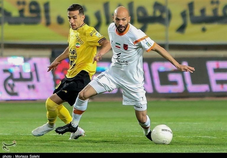 سلیمانزاده: با شکست دادن آلومینیوم از زیر فشار خارج شدیم/ تعطیلیهای لیگ واقعاً عذابآور است