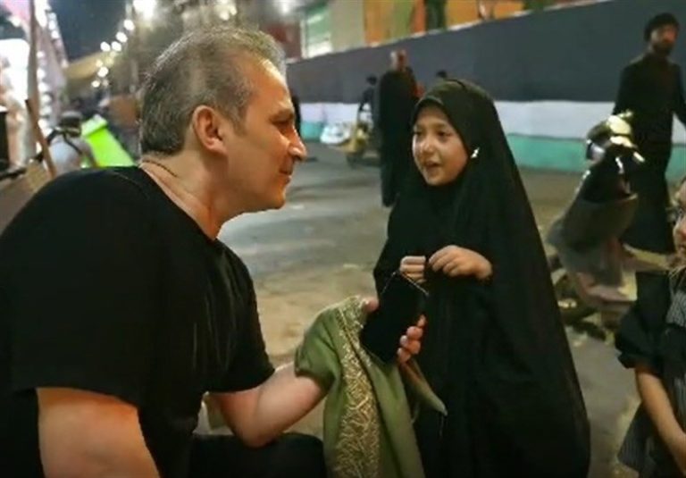 عمو فیتیلهای همراه با کاروان هنرمندان در کربلا / برای کودکان آثاری را بسازیم که با پیادهروی اربعین آشنا شوند + فیلم