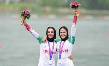 عکس| کسب اولین مدال کاروان ایران توسط دو زن