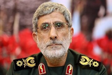 عکسی از تیپ غیرنظامی سردار قاآنی در جمع یگان های ارتش سوریه