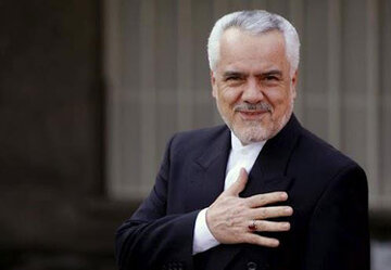 عکسی از هم نشینی معاون اول احمدی نژاد در کنار وزیر رئیسی