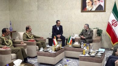 موسوی در دیدار فرمانده عمانی: خطر گسترش رژیم صهیونیستی در منطقه را به همسایگان یادآوری کنید