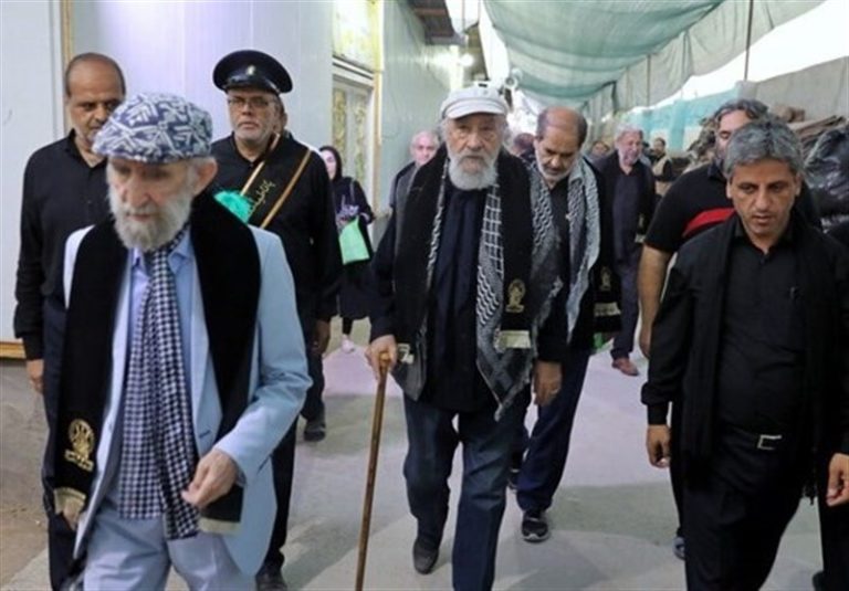 پذیرایی داریوش ارجمند از زائران اربعین/ بازیگر مالک اشتر از رسانههای مدعی آزادی انتقاد کرد + فیلم