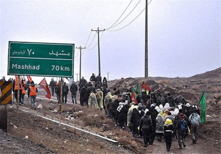کاروانهای زائران پیاده امام رضا (ع) از مرز ۱۲۰۰ کاروان عبور کرد/ ۱۹۱ هزار زائر پیاده در مسیر مشهد