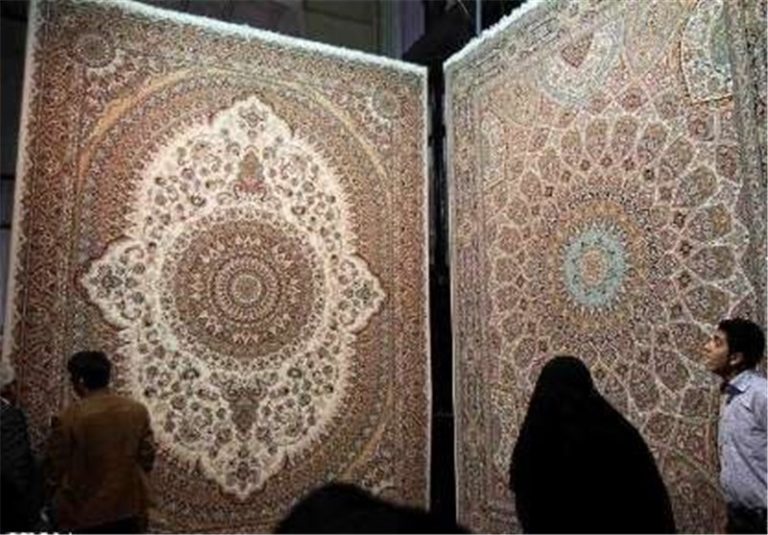 “کاشان” بزرگترین قطب فرش ماشینی کشور/ ۲۰ قرارداد ۳ ساله با صنایع در حوزه “فرش ماشینی”