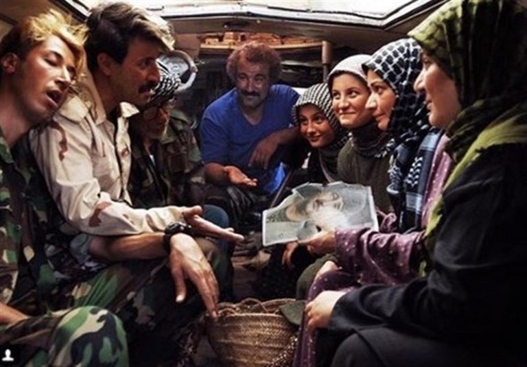 گشتی در سوله ادوات نظامی شهرک سینمایی دفاع مقدس/ از ماشین «کیمیا» تا سلاحی که محسن تنابنده با آن شلیک کرد! + فیلم