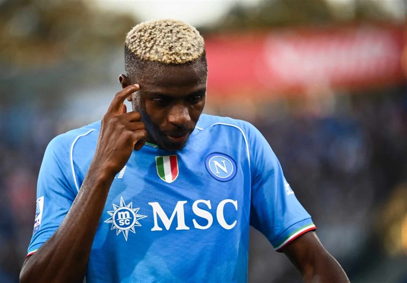 اخراج مدیر رسانهای باشگاه ناپولی در پی تمسخر اوسیمن