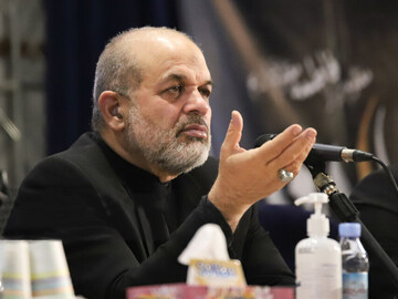 اسیر شدن آمریکاییها در جزیره فارسی به روایت وزیر کشور