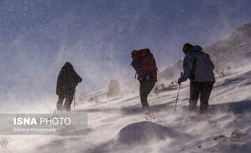بارش برف و وزش باد در ارتفاعات/ از کوهنوردی در روزهای پایانی هفته بپرهیزید