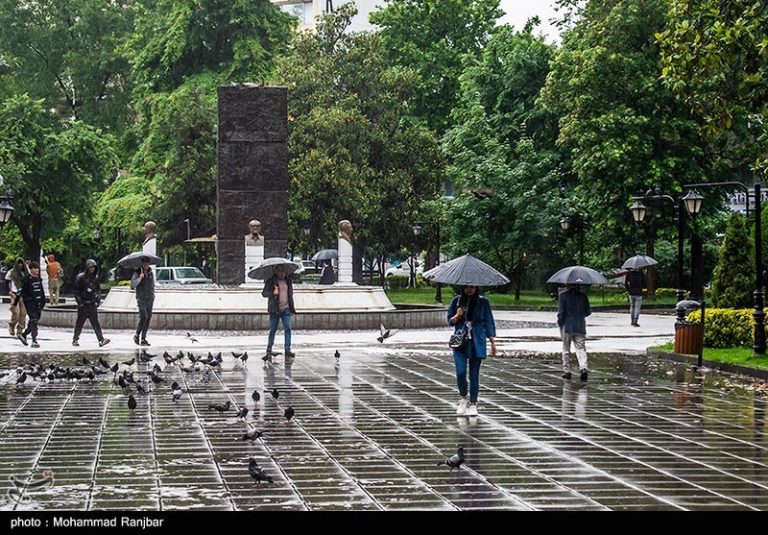 بارش شدید باران در ۷ استان/ امدادگران هلالاحمر به حالت آمادهباش درآمدند