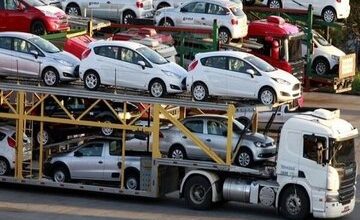 بازار خودروهای وارداتی کاهشی شد/ ریزش قیمت تا ۵۰۰ میلیون تومان + جدول