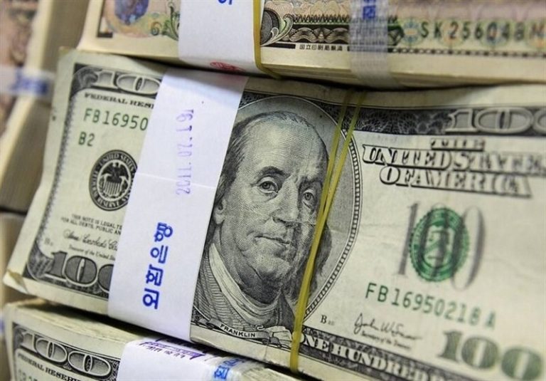 بازگشت قیمت دلار به کانال ۴۹ هزار تومان/ بازاریها هم فروشنده شدند