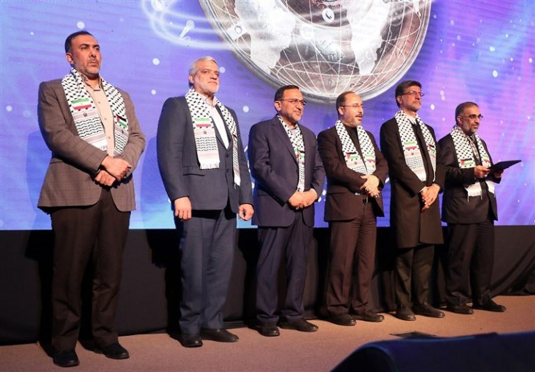 تجلیل از برگزیدگان جشنواره رسانهای بینالمللی امام رضا(ع)/ گزارش برگزیده های ایران از مراسم اختتامیه + فیلم