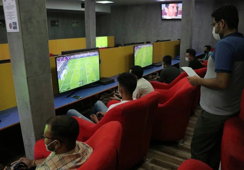 تقدیر از قهرمان سه دوره مسابقات جهانی بازیهای یارانهای