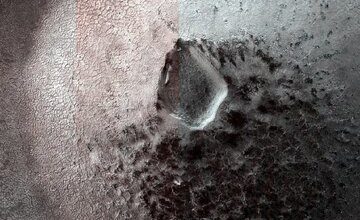 جولان عنکبوت‌ها بر سطح مریخ/ شگفتی جدید سیاره سرخ/ عکس