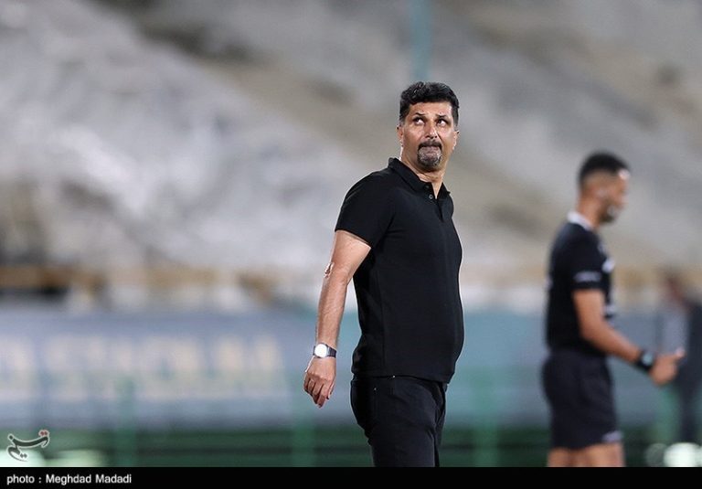 حسینی: حداقل حق ما در دیدار مقابل استقلال یک امتیاز بود/ گلی بچگانه خوردیم اما دنبال مقصر نیستیم