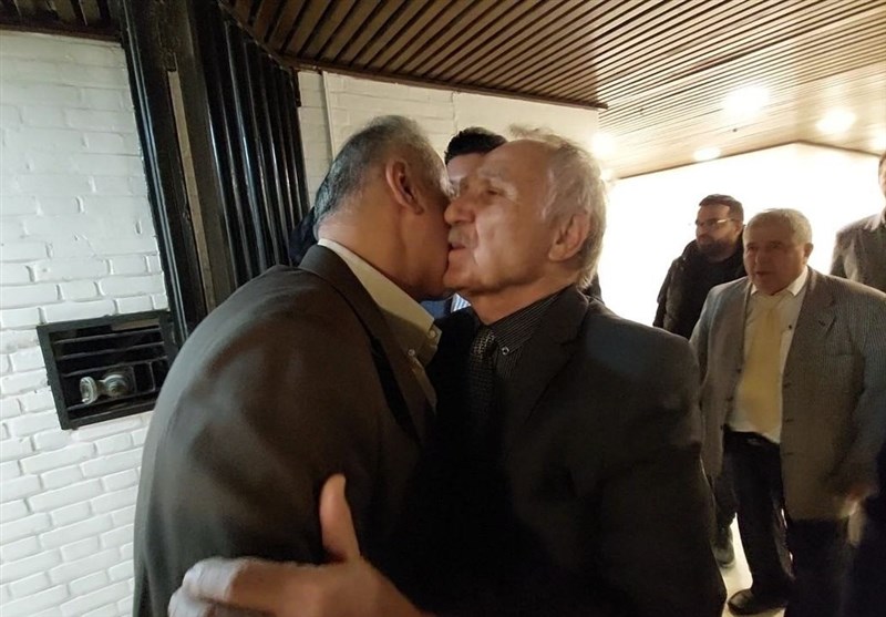 حضور پروین و کلانی در ورزشگاه برای تماشای دیدار پرسپولیس – گلگهر