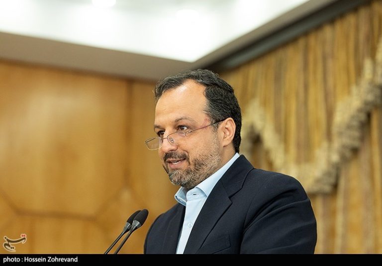 خاندوزی: وام اشتغالزایی کمیته امداد ۳۰۰ میلیون تومان میشود