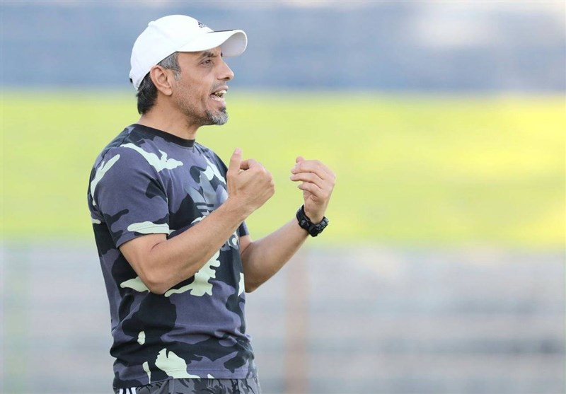 خطیبی: تعطیلی لیگ به صلاح فوتبال ایران نیست/ تمدید قرارداد من تأثیر زیادی بر پیکان داشت