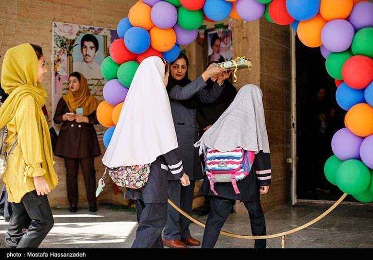دانشآموزان تهران همچنان در انتظار رسیدن معلمان!