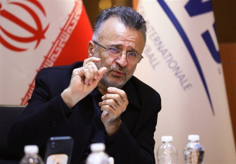 داورزنی: بحث ایرانی و خارجی بودن سرمربی تیم ملی والیبال را نبستیم/ با ۱۴ مربی صحبت کردیم