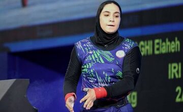 رزاقی رکورد وزنه‌برداری زنان ایران را شکست