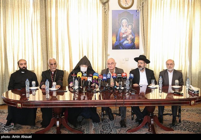 رهبر کلیمیان: صهیونیسم مانند داعش است/ اسقف ارامنه: از زمان تأسیس اسرائیل خاورمیانه دچار بحران شده/ اسقف کاتولیک آشوری: آمادگی دیدار با پاپ درباره فلسطین را داریم
