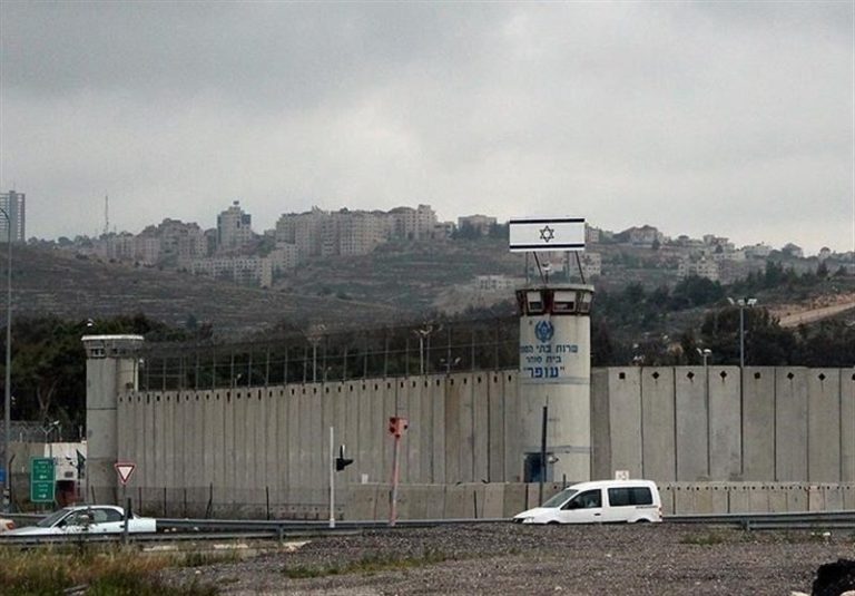 رژیم صهیونیستی آب و برق اسرای فلسطینی را هم قطع کرد