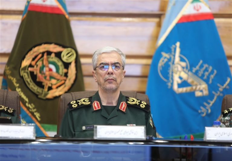 سرلشکر باقری: حل مشکل مسکن کارکنان نیروها در اولویت فرماندهان باشد