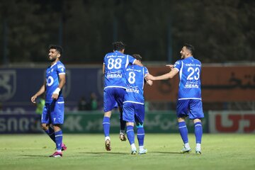 صدرنشینی موقت استقلال؛ سه امتیاز ارزشمند از دل کویر