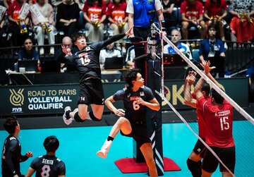 عکس| اقدام جالب کاپیتان والیبال ژاپن پس از شکست