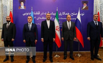 عکس دسته‌جمعی وزرای خارجه شرکت‌کننده در اجلاس فرمت ۳+۳ در تهران