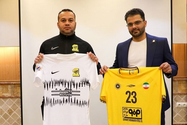 رونمایی از پیراهن پرسپولیس و سپاهان برای جدال آسیایی