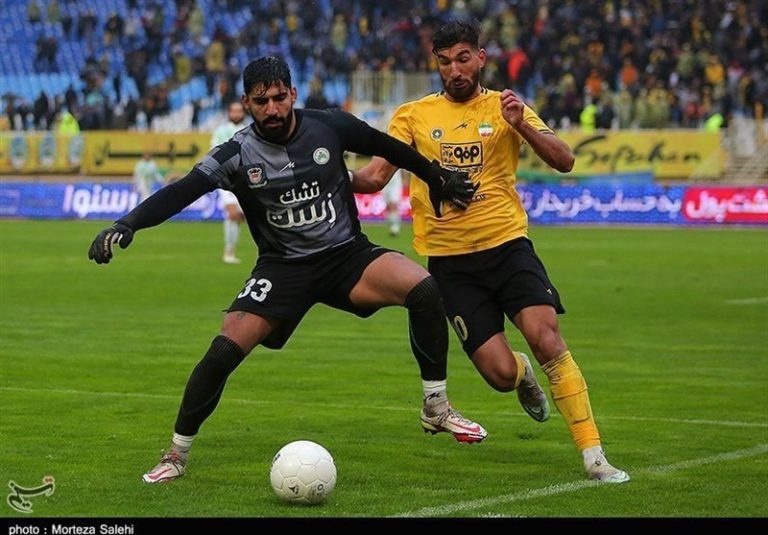 فرعباسی: ضربه بازیکن شمس آذر گل نشد، من تور را تکان دادم!/ انگیزه زیادی دارم تا به تیم ملی دعوت شوم