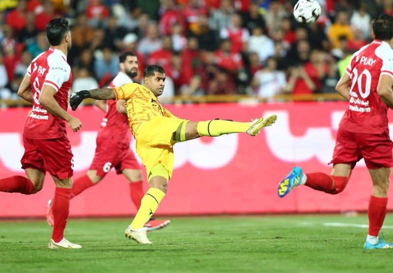 فروزان: اگر به جای ما پرسپولیس بود داور با سرعت یوسین بولت گل میگرفت!/ حقمان باخت نبود
