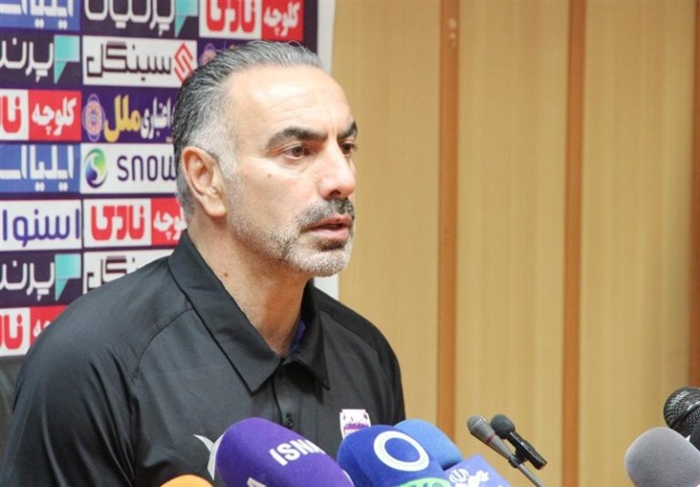 فکری: بعد از مربیگری در استقلال یاد گرفتم دیگر آدم سابق نباشم!