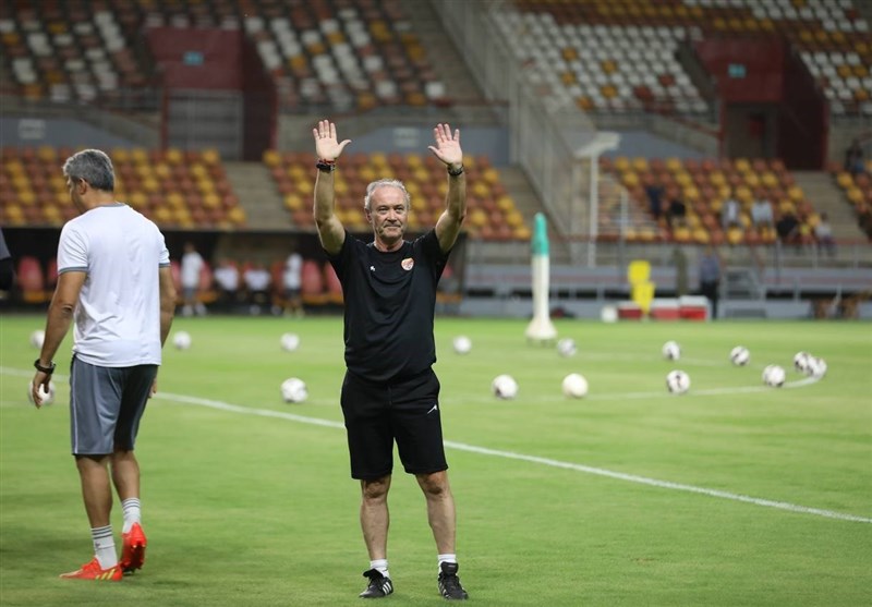 لیگ برتر فوتبال| پاگشای مارتینس در خانه هوادار/ امیدواری فکری به جا ماندن نسخه شفابخش!
