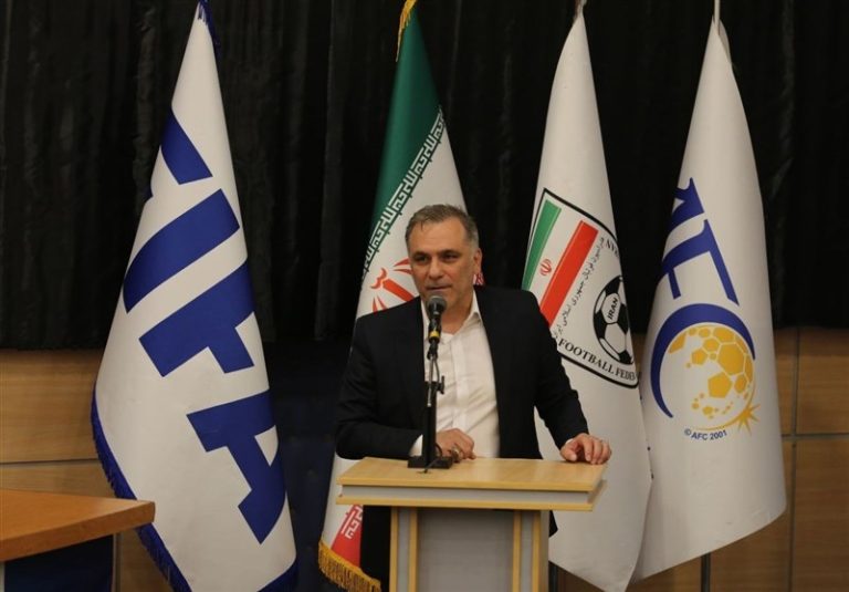 ماجدی: بردن اموال هیئت فوتبال؟ بعید میدانم/ بانوان ما از لحاظ امکانات عقب هستند