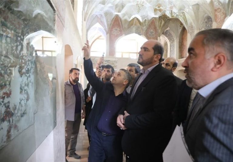 منصوری: دولت ساخت ۱۰ هزار تخت بیمارستانی جدید را آغاز میکند/ تورم در حوزه مسکن نزولی شد