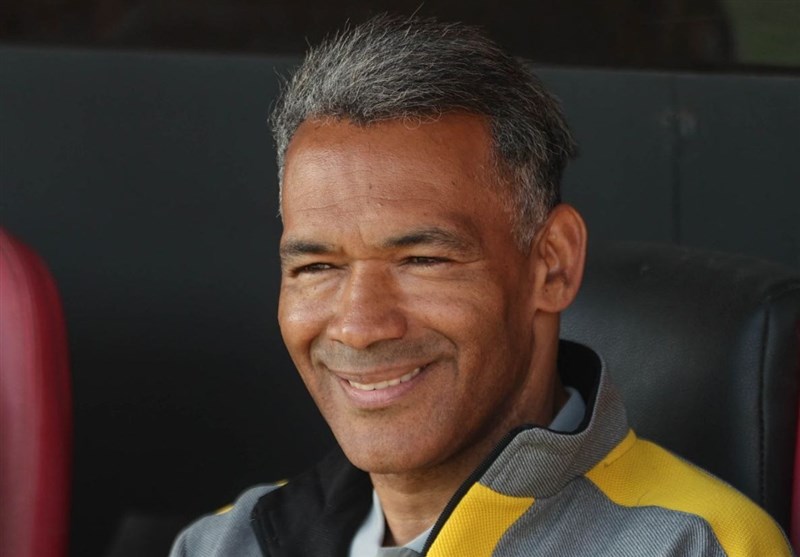 مورایس: ممکن است ۹۰ امتیاز بگیریم و قهرمان نشویم!/ بازیکنانم باید بفهمند من در تیم تصمیم میگیرم