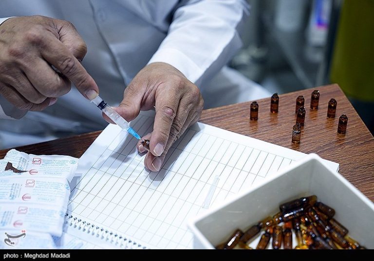 هزینههای درمانی مردم کاهش مییابد/تعیین مجازات برای پزشکان متخلف