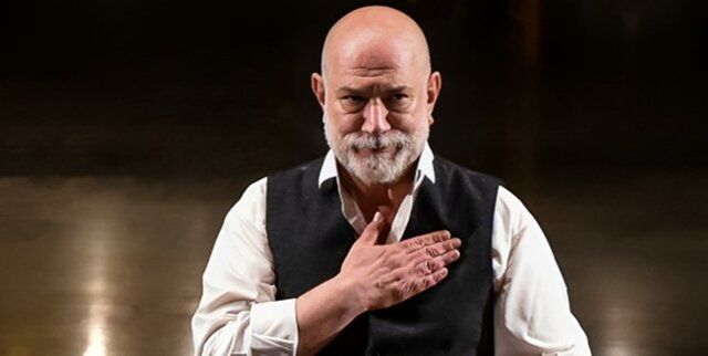 ورود پیکر آتیلا پسیانی به کشور/ کدام هنرمندان برای استقبال رفتند؟