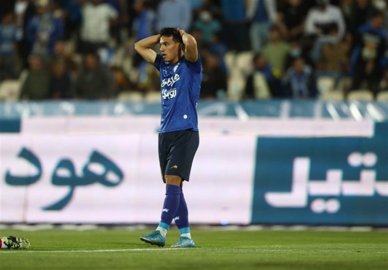 پنجره نقلوانتقالات داخلی استقلال بسته شد