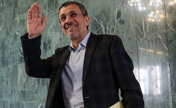 کنایه یک پرسپولیسی به تصمیمی که احمدی‌نژاد گرفت