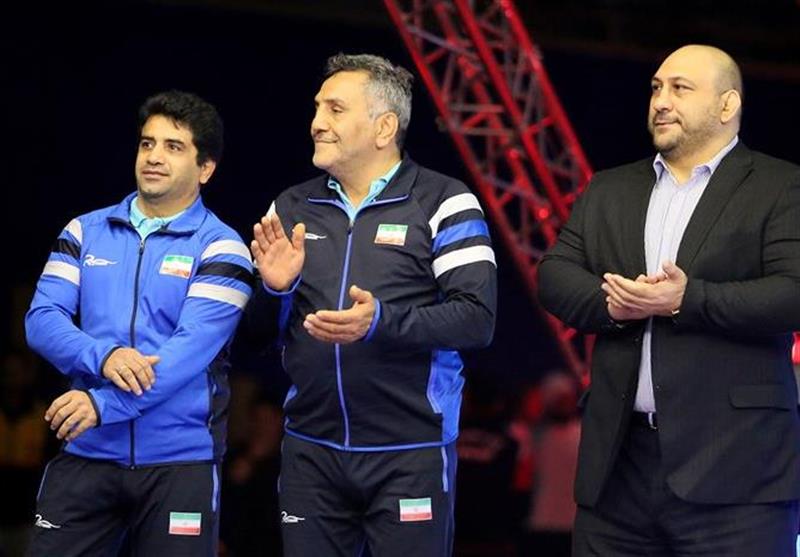 یاری: انگار تیلور بچه امامزاده حسن است و یزدانی کشتیگیر آمریکایی!/ درستکار را به مناظره دعوت میکنم